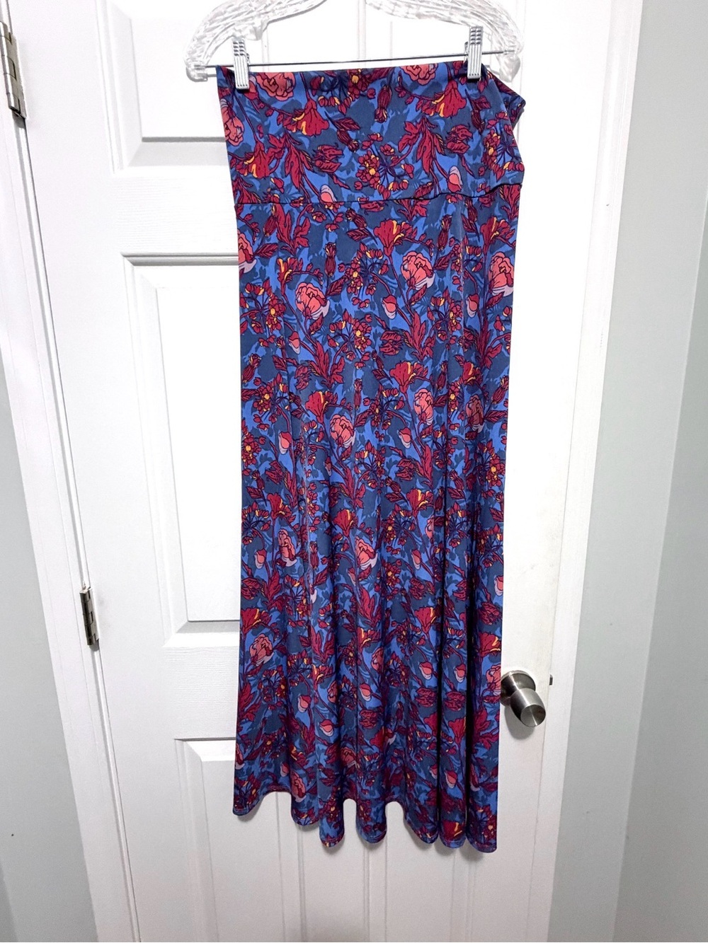 LuLaRoe Blue Floral Maxi Skirt Medium Pink Red Boho Vacation Resort - Picture 3 of 3